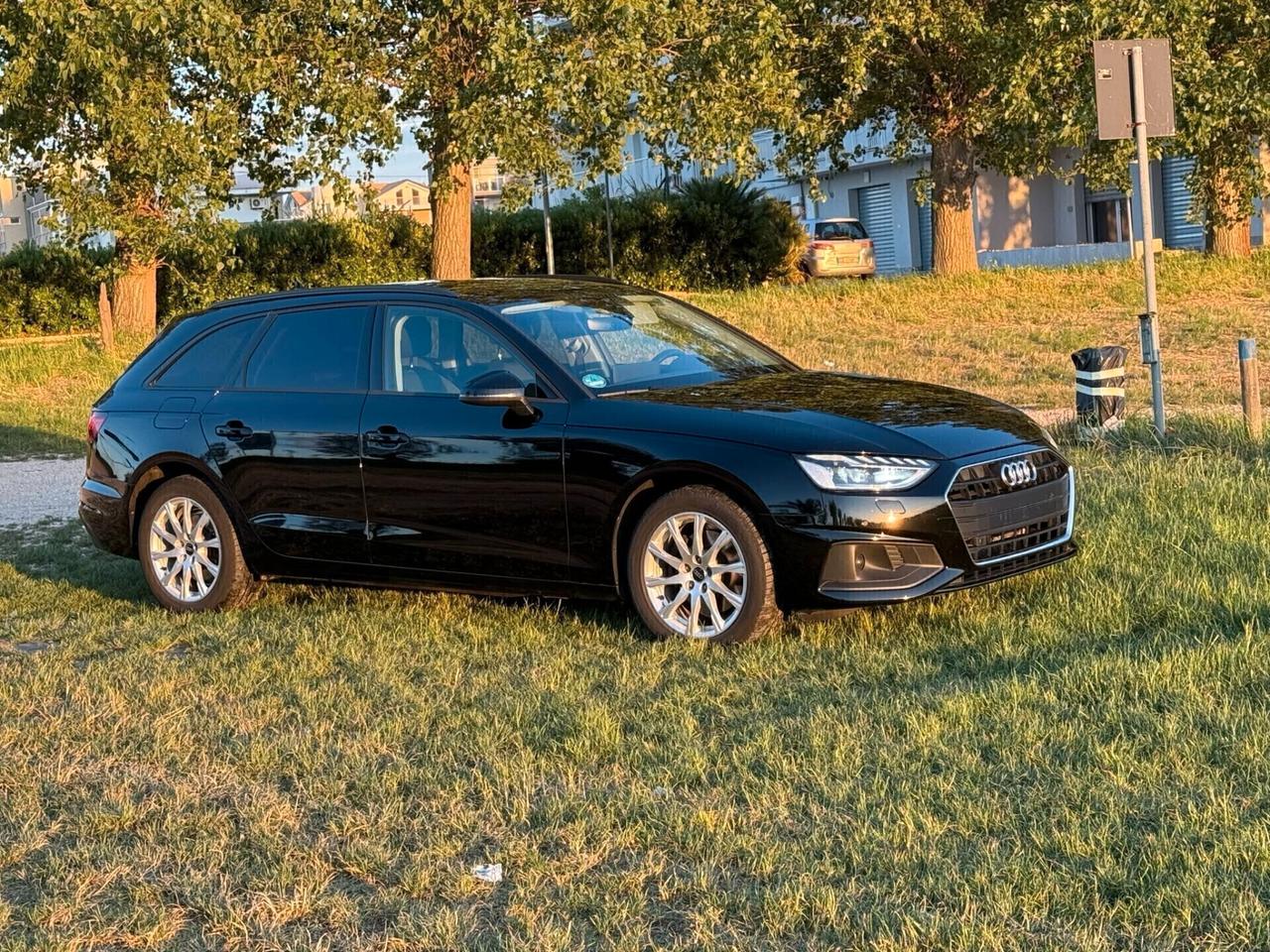 Audi A4 35 TDI/163 CV S tronic Business Advanced Virtual Cokpit