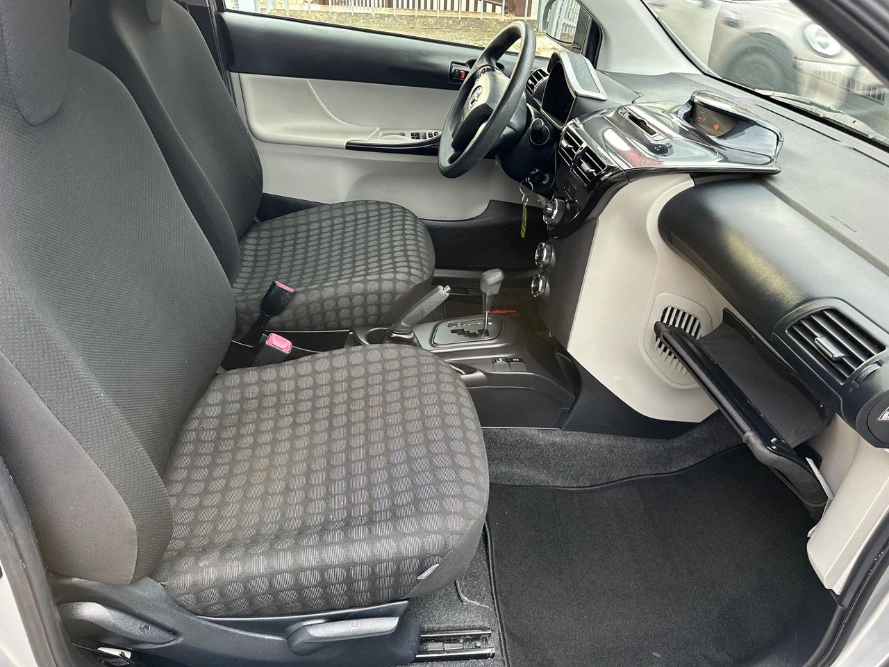Toyota iQ 1.0 CVT Trend