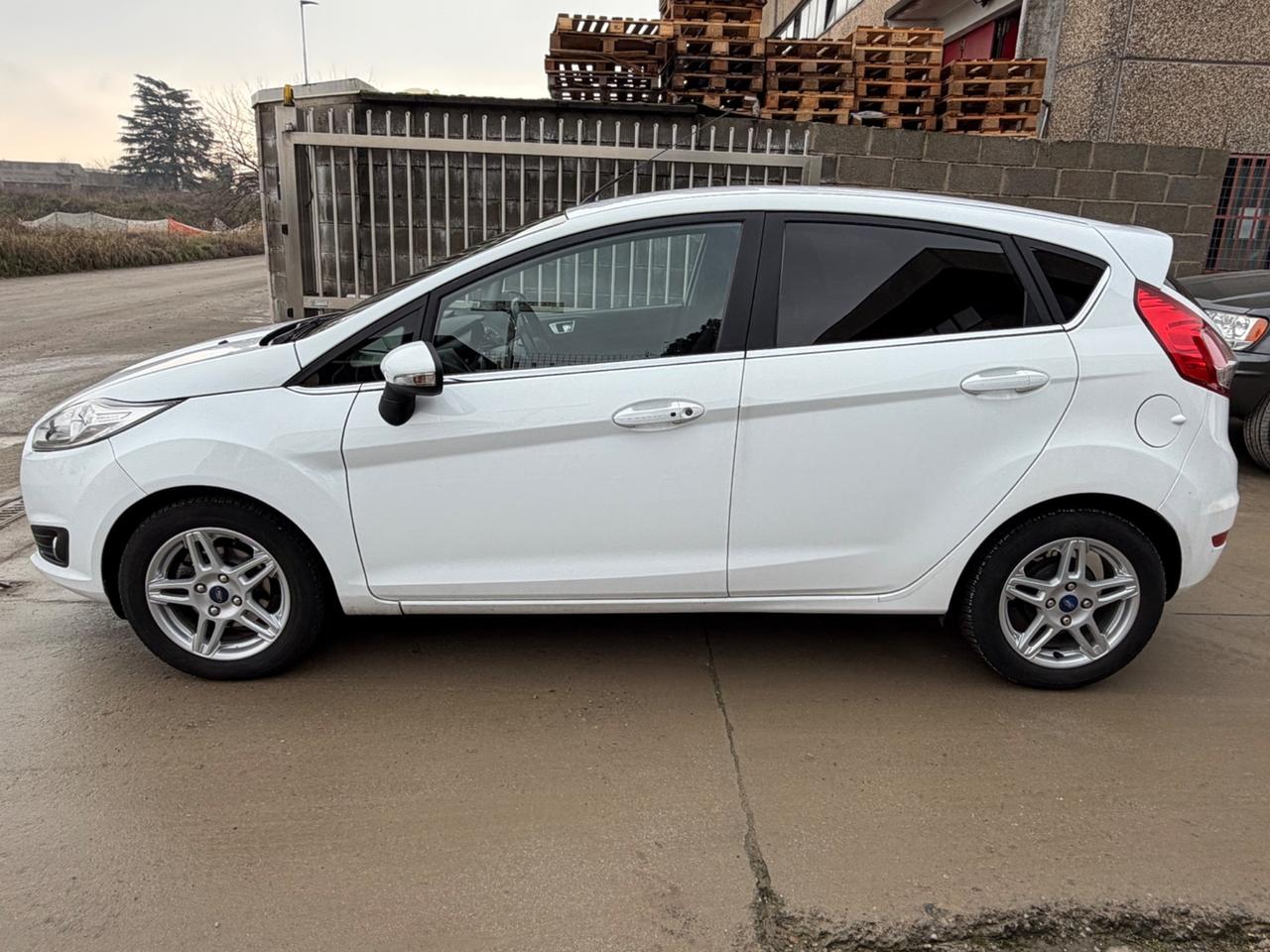 Ford Fiesta 1.2 60CV 5 porte Titanium