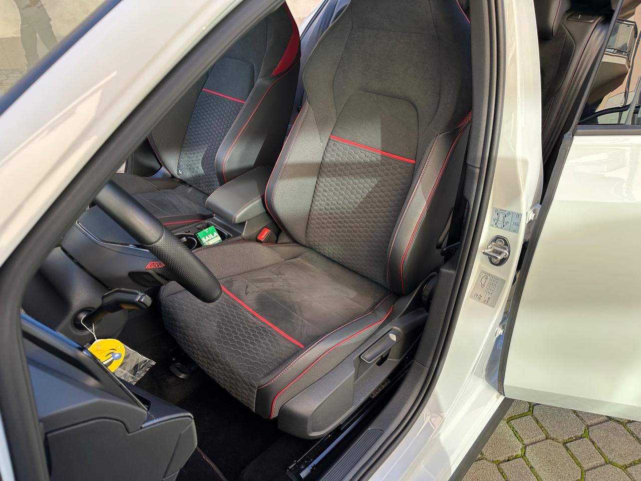 Volkswagen Golf 2.0 TSI GTI DSG 300cv Clubsport