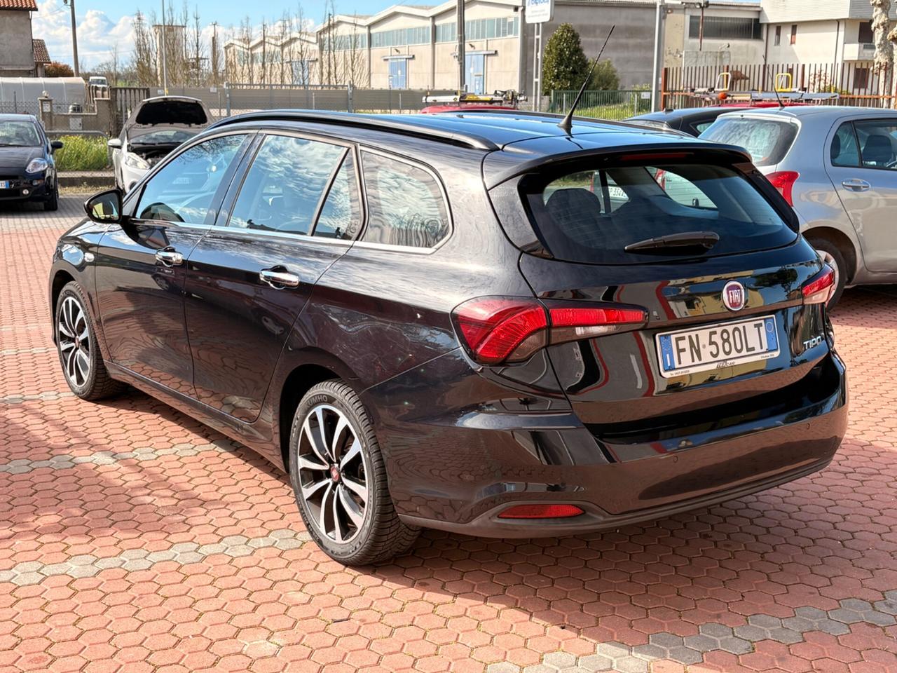 Fiat Tipo 1.6 Lounge - Neopatentati