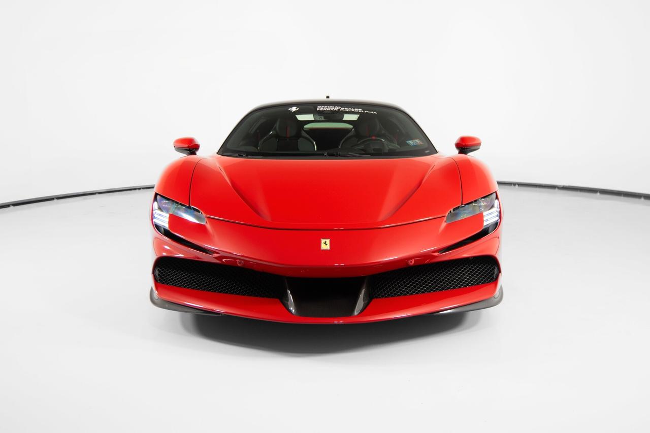 Ferrari SF90 Stradale NOLEGGIO LUNGO TERMINE - LEASING FULL INCLUSIVE