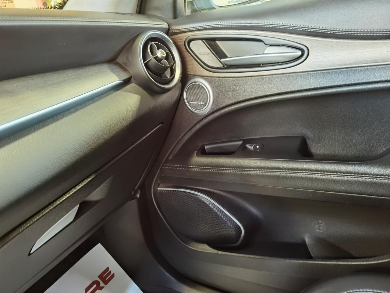 Alfa Romeo Stelvio 2.2 TD190 CV AT8 Q4 TI