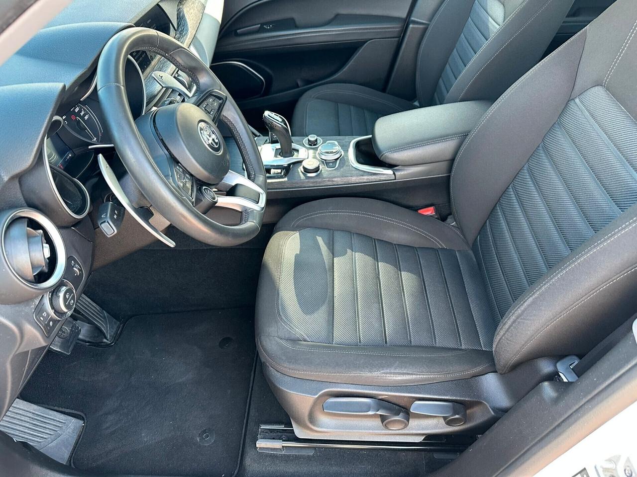 Alfa Romeo Stelvio diesel p.a.r.i.-a.l.-n.u.o.v.o.