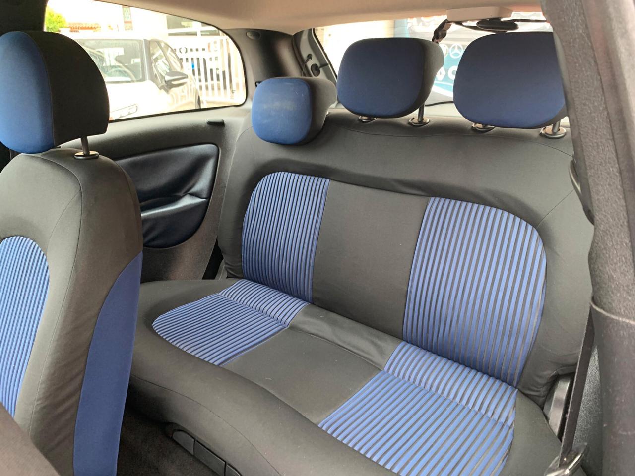 Lancia Ypsilon 1.3 MJT 75 CV Argento