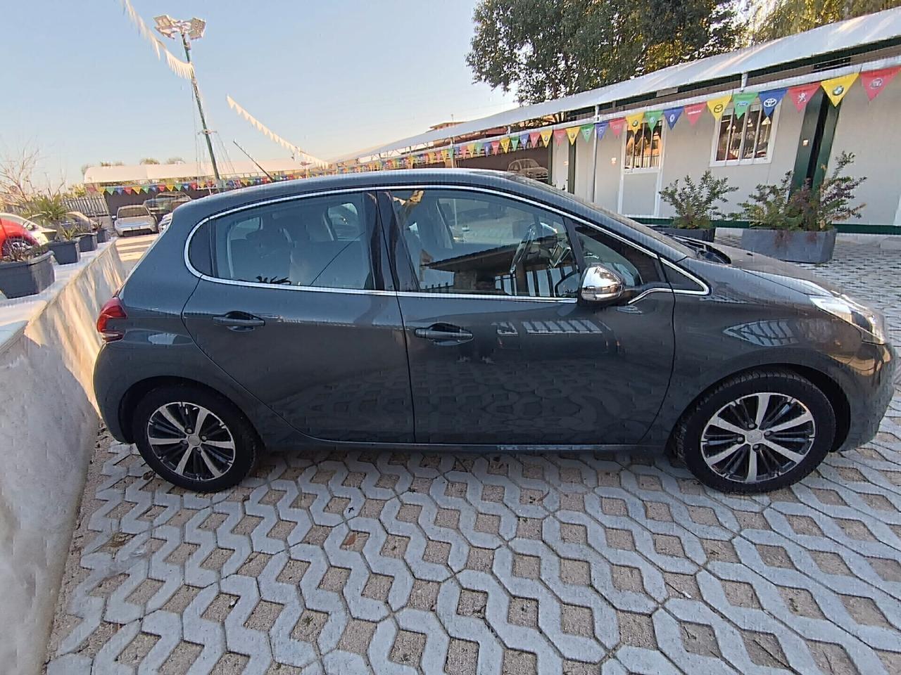 Peugeot 208 PureTech 82 5 porte Access