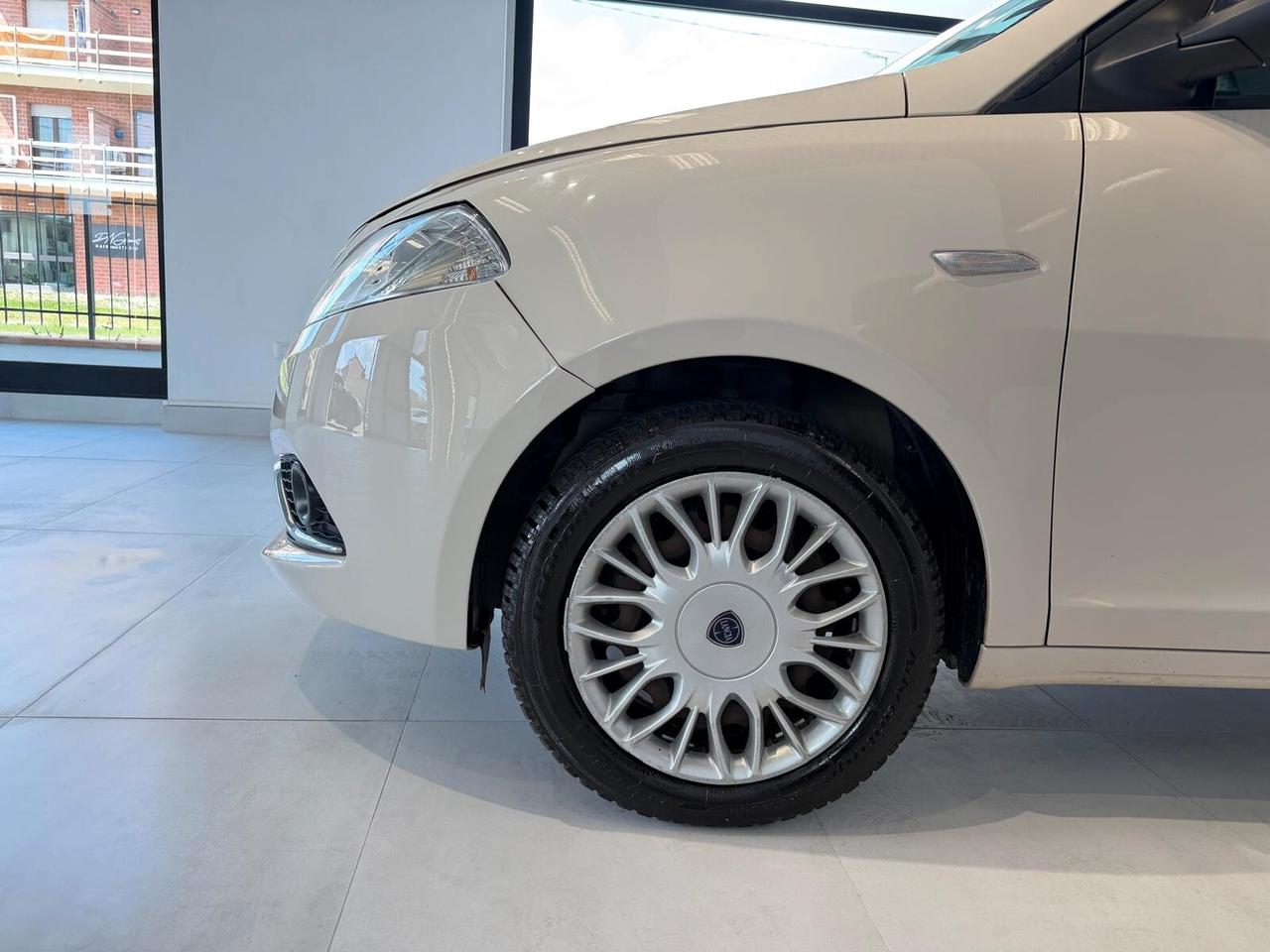 Lancia Ypsilon 1.2 69 CV 5 porte GPL Ecochic Mya