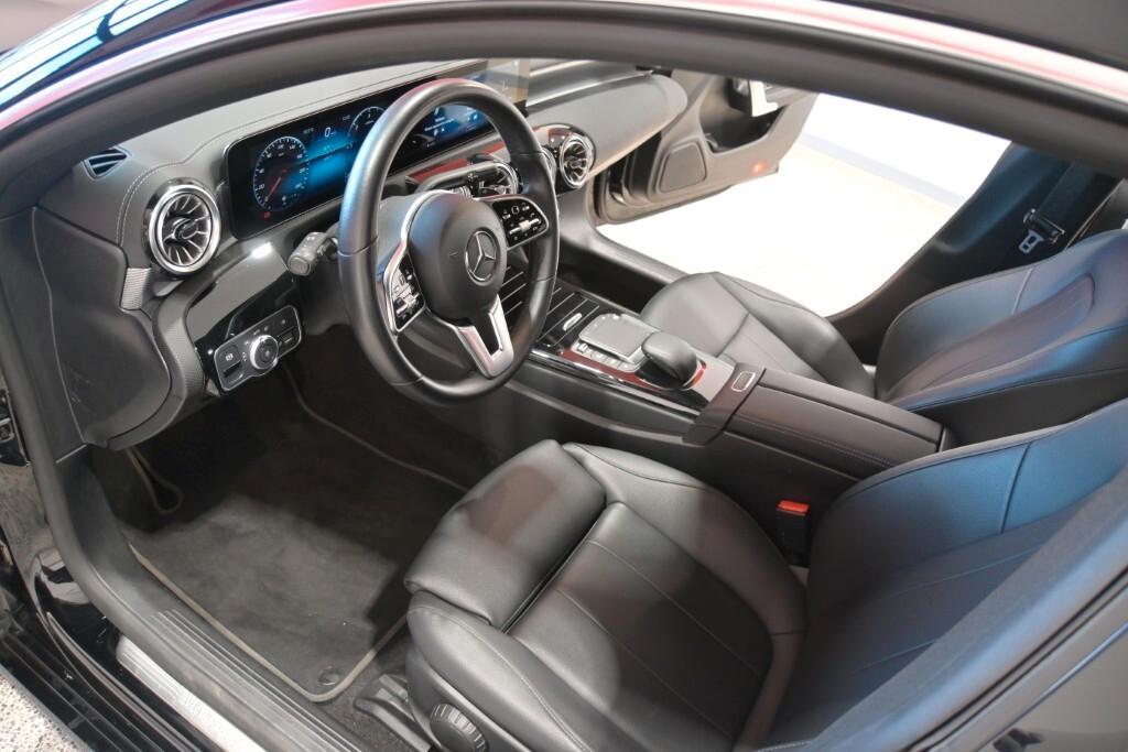 MERCEDES-BENZ CLA SHOOTING BRAKE 180D 115CV AUTOMATIC BUSINESS SOLUTION ( FARI LED - PELLE - AMBIENT LIGHTS - CRUISE - NAVI PREMIUM - PARK ASSIST - CERCHI 18 )