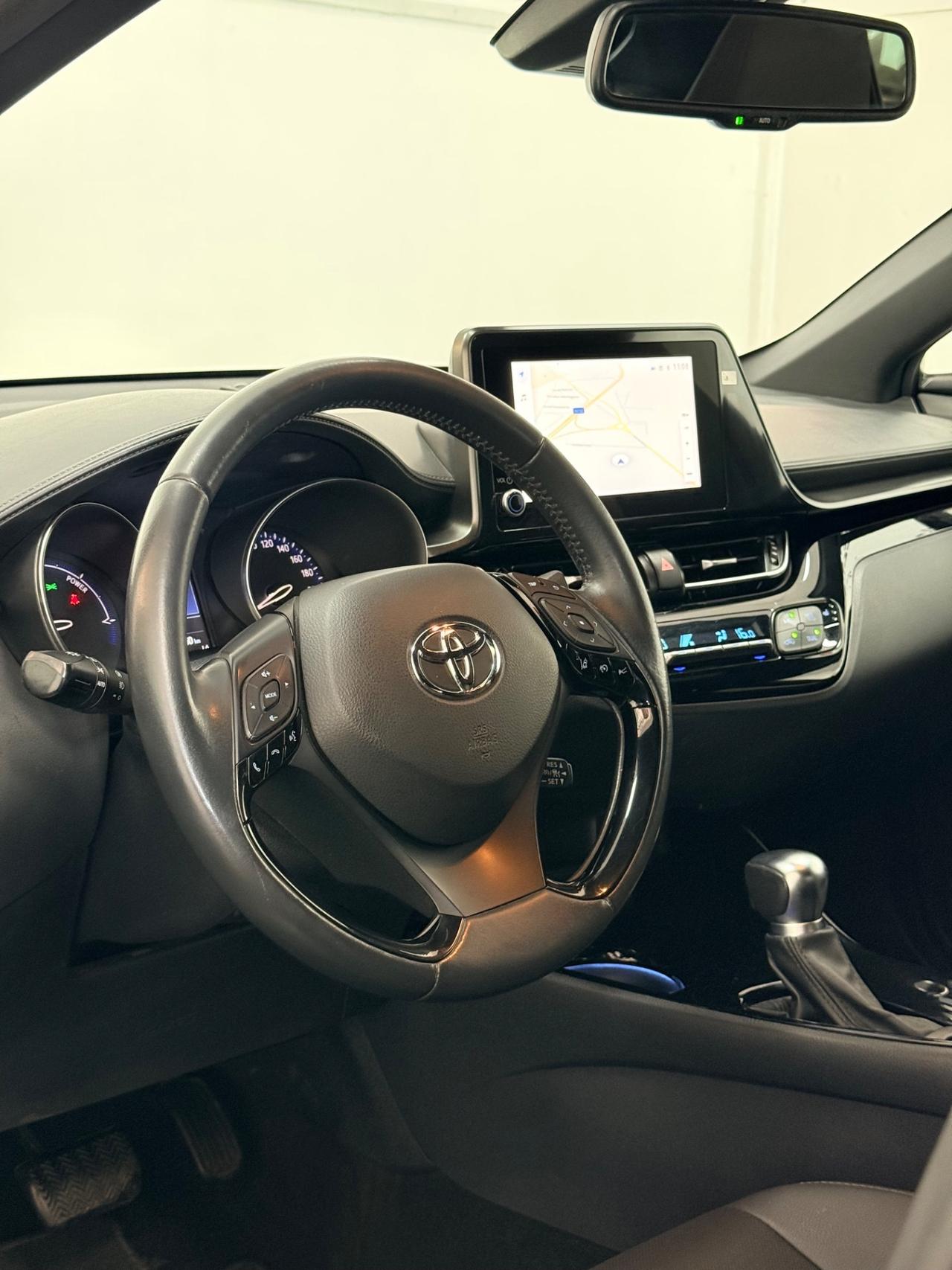 Toyota C-HR 1.8 Hybrid E-CVT 98cv Lounge 07/2022 Neopatentati