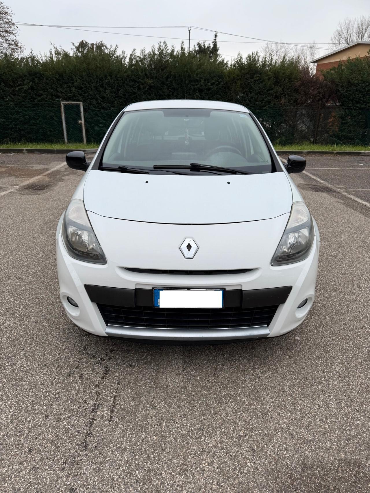 Renault Clio 1.5 dci - NEOPATENTATI - 12 MESI DI GARANZIA -