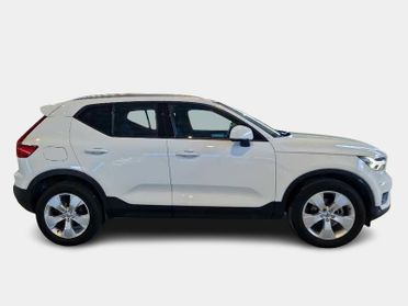 VOLVO XC40 D3 Momentum