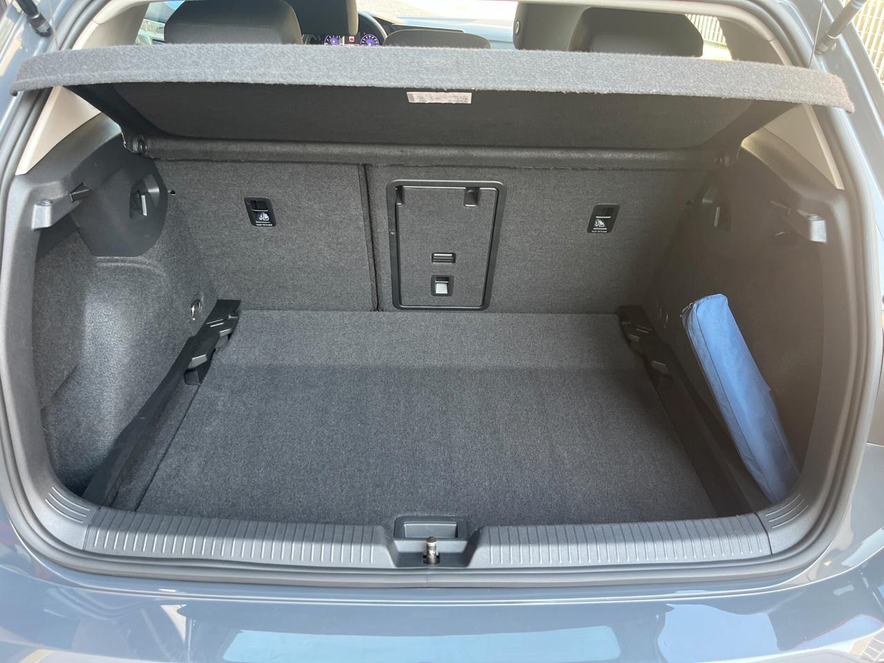Volkswagen Golf 1.5 eTSI 130 CV EVO ACT DSG Life