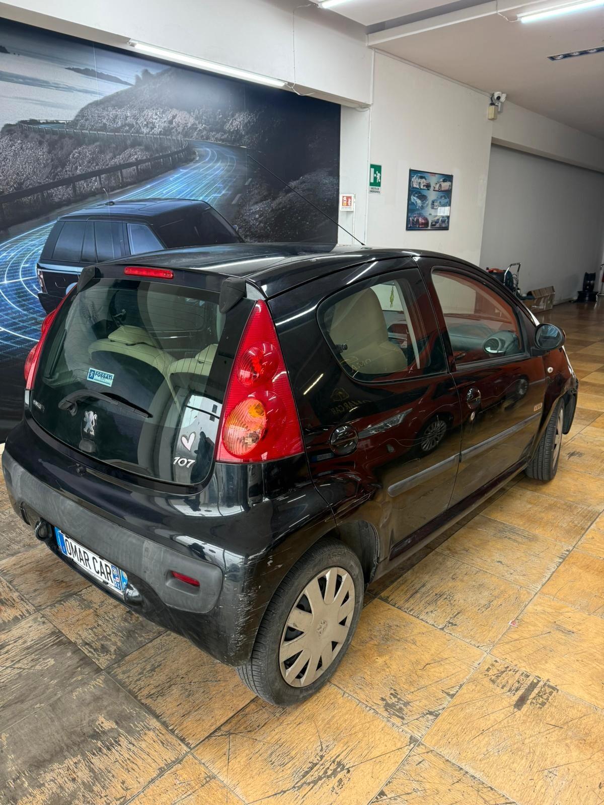 Peugeot 107 1.0 BENZINA 2008 NEOP.