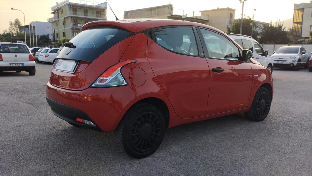 Lancia Ypsilon 1.2 69 CV 5 porte GPL Ecochic Gold