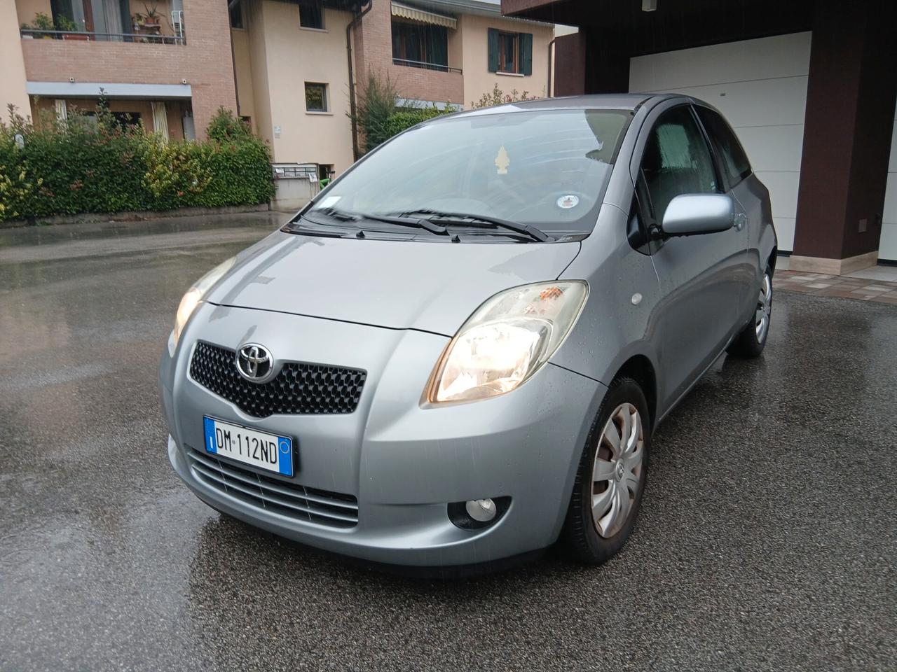 Toyota Yaris 1.3 3 porte M-MT Navi cambio automatico