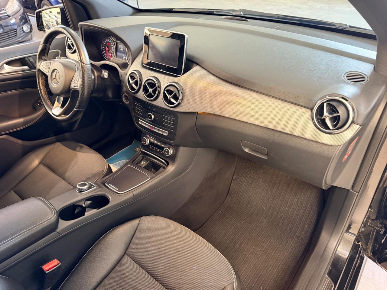 Mercedes-benz B 200 Premium