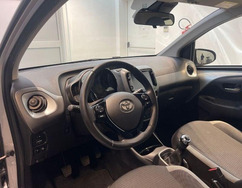 Toyota Aygo Connect 1.0 VVT-i 72 CV 5 porte x-play
