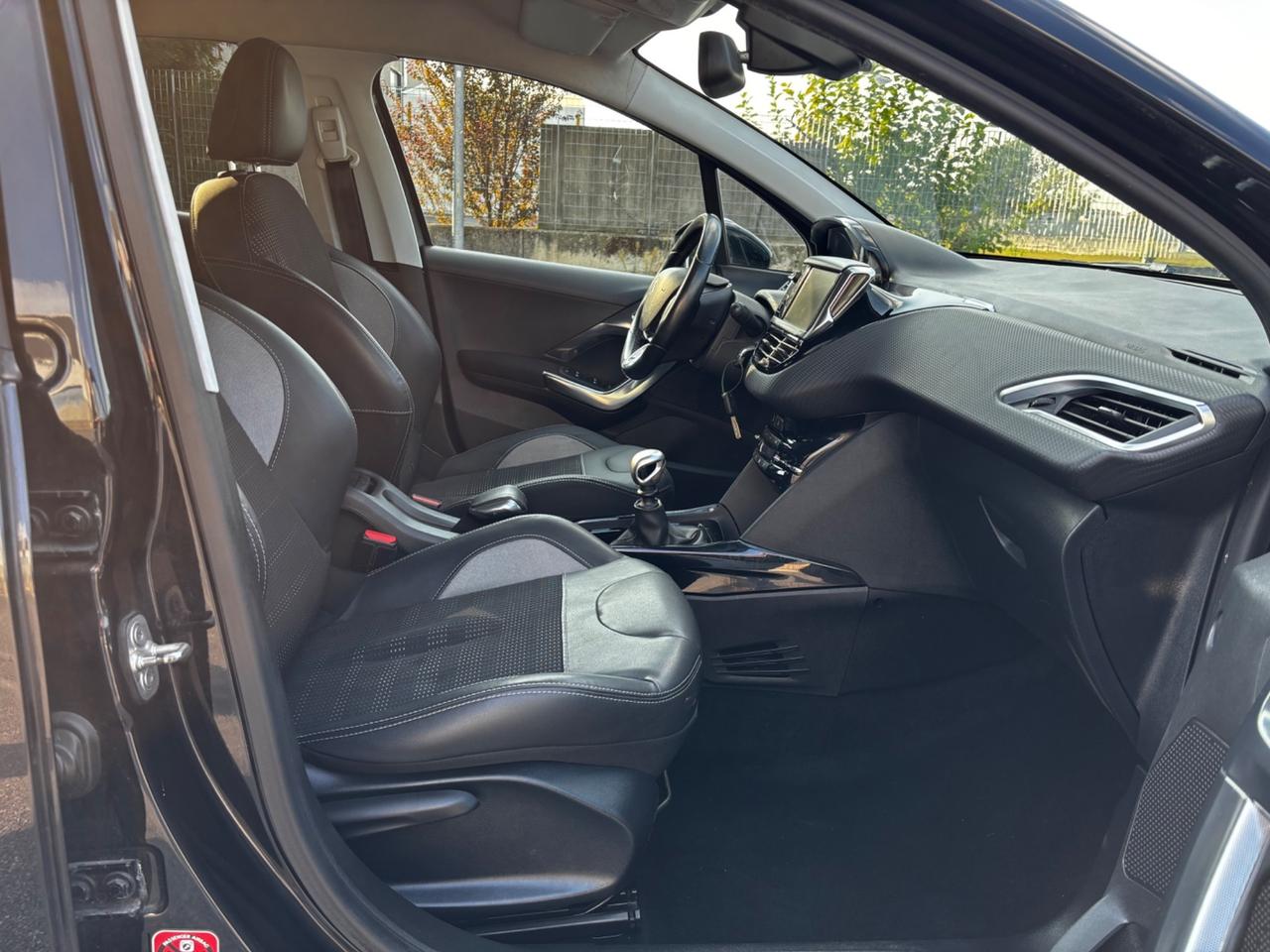 Peugeot 2008 BlueHDi 120CV, UNI PRO, GARANZIA