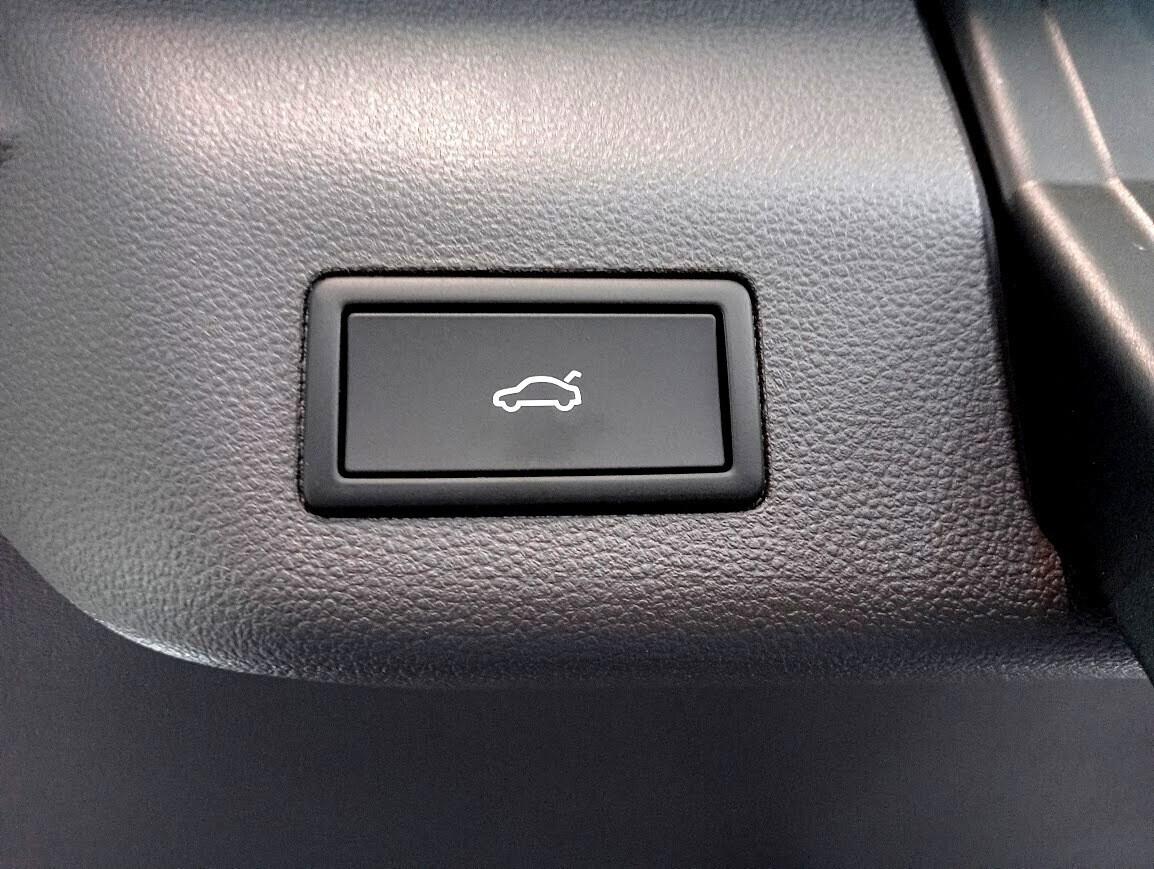 Volkswagen T7 Multivan TDI LIFE DSG MATRIX IQLIGHT 19" GANCIO VIS A VIS