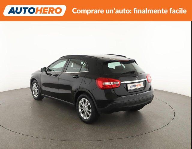 MERCEDES-BENZ GLA 180 d Automatic Business