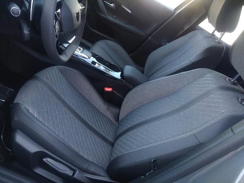 Peugeot 2008 PureTech 130 S&S EAT8 Allure *senza vincolo di finanziamento*