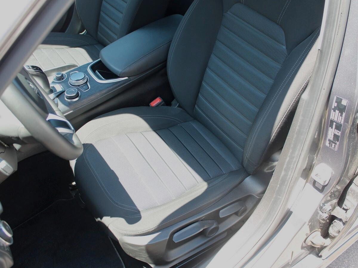 Alfa Romeo Giulia 2.2 Turbodiesel 190 CV AT8 Business Navi PREZZO REALE UNIPRO IVA DEDUCIBILE