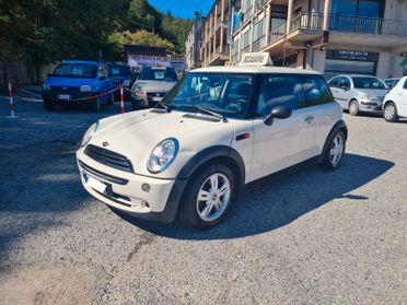 Mini Mini 1.6 16V Cooper -