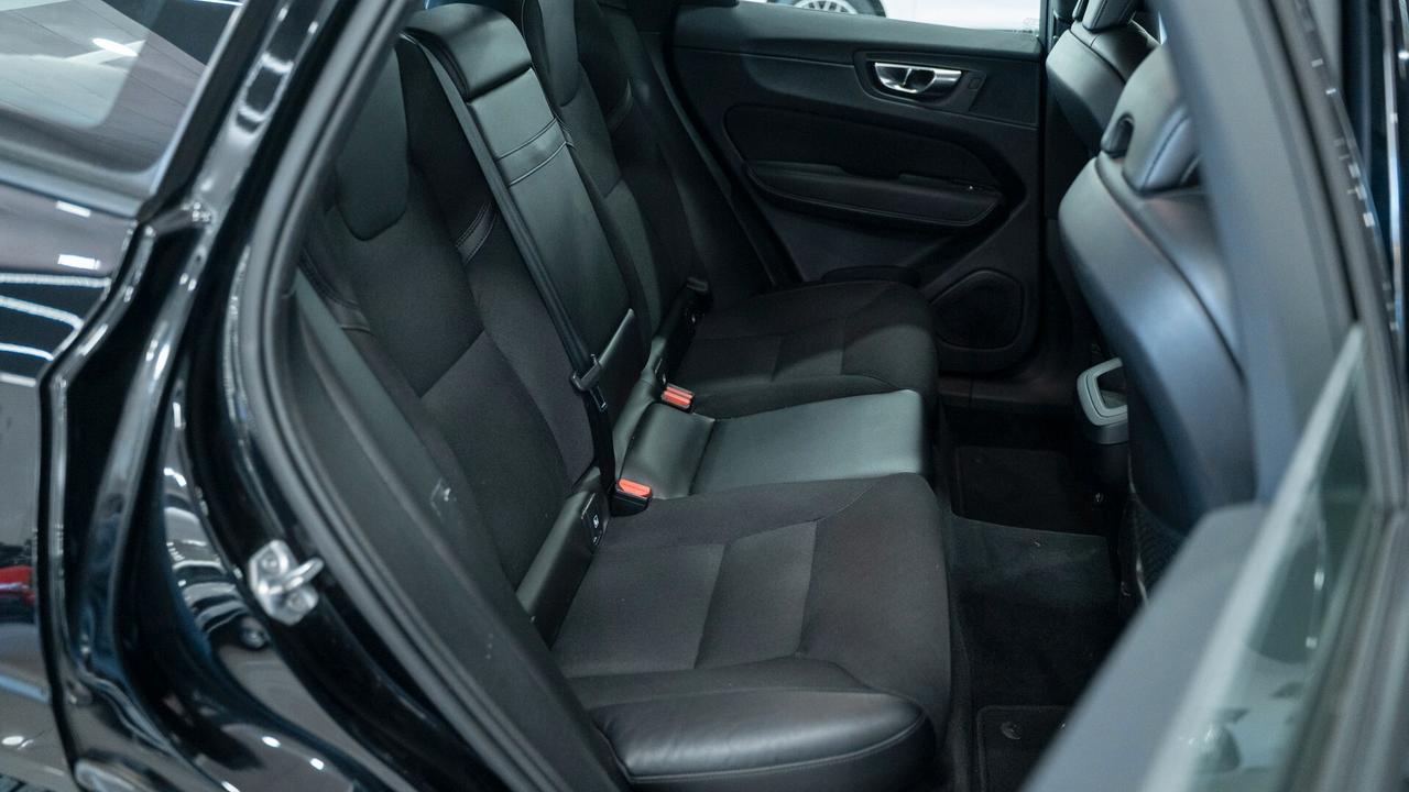 Volvo XC 60 XC60 D4 2.0 GEARTRONIC BUSINESS PLUS LED PELLE NAVI FULL OPTIONAL