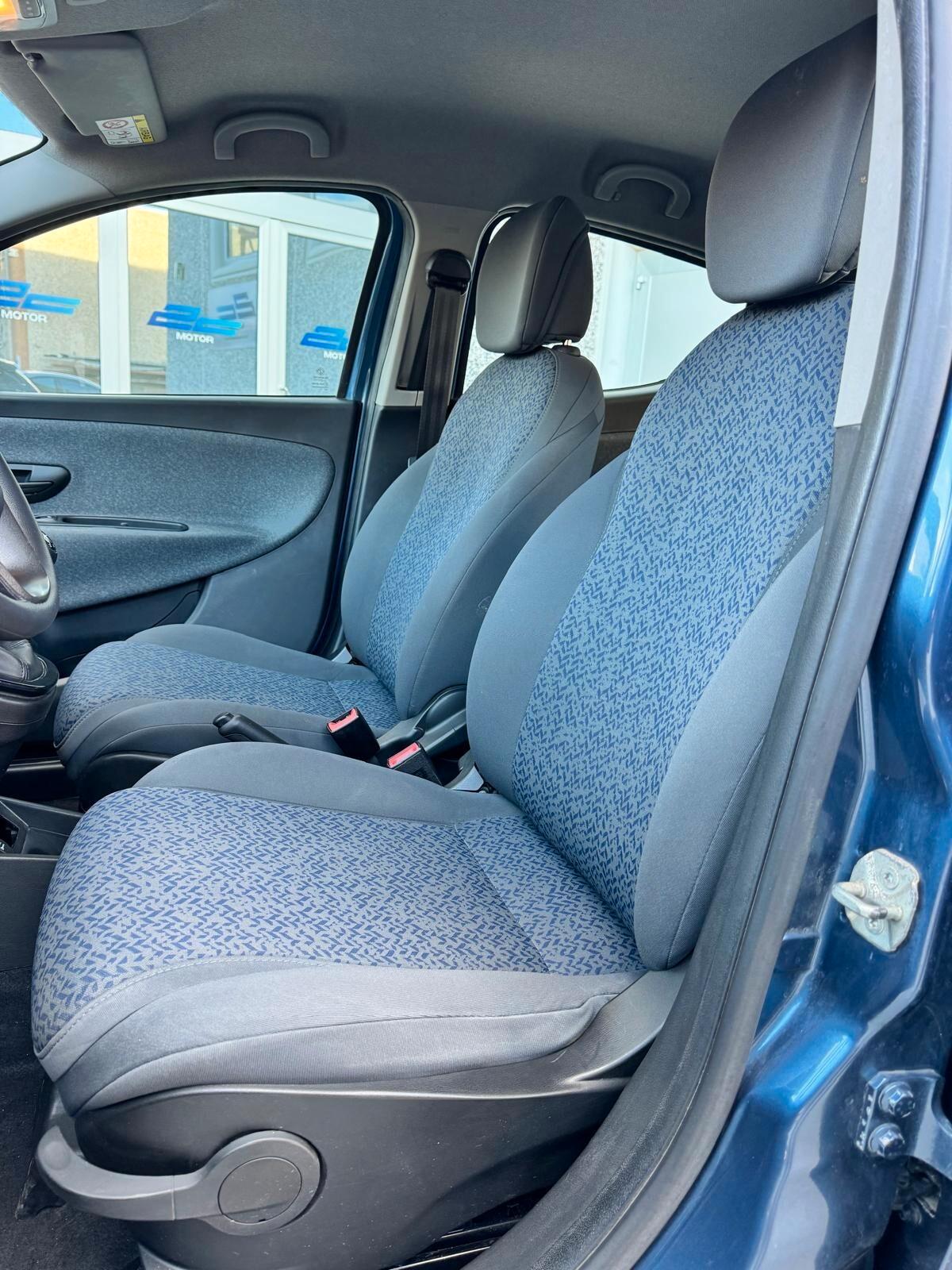 Ypsilon 1.0 FireFly 5 porte S&S Hybrid Silver