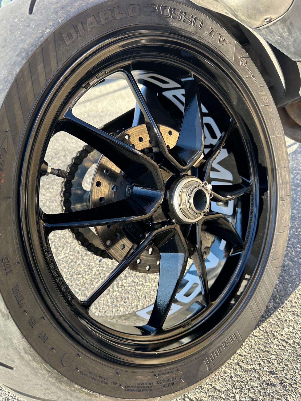 Ducati Hypermotard 821 PERMUTA