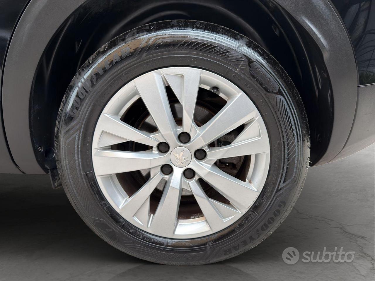 Peugeot 3008 1.5 HDi 130cv EAT8 ACTIVE LED/KEYLESS