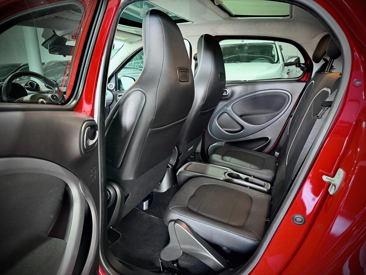 Smart Forfour 0.9 109CV Twinamic Brabus Exclusive