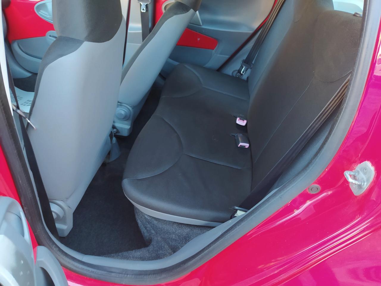 Toyota Aygo 1.0 12V VVT-i 5 porte Neopatentati