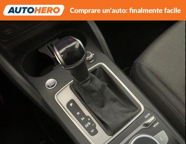 AUDI Q2 35 TDI S tronic Identity Black