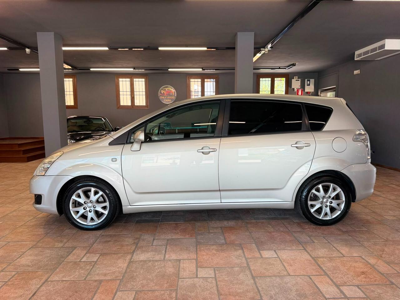 Toyota Corolla Verso 2.2 16V D-4D DPF Luna 7pti