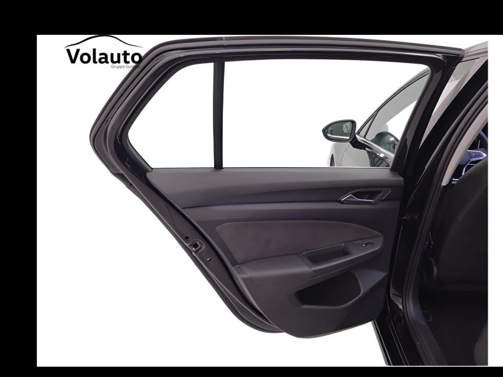 VOLKSWAGEN Golf VIII 2024 - Golf 2.0 tdi Style 150cv dsg