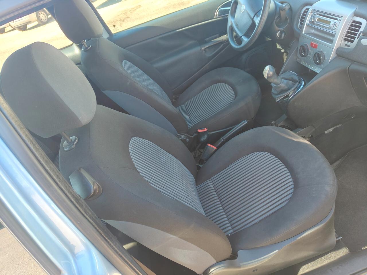 Lancia Ypsilon 1.3 MJT 75 CV Argento