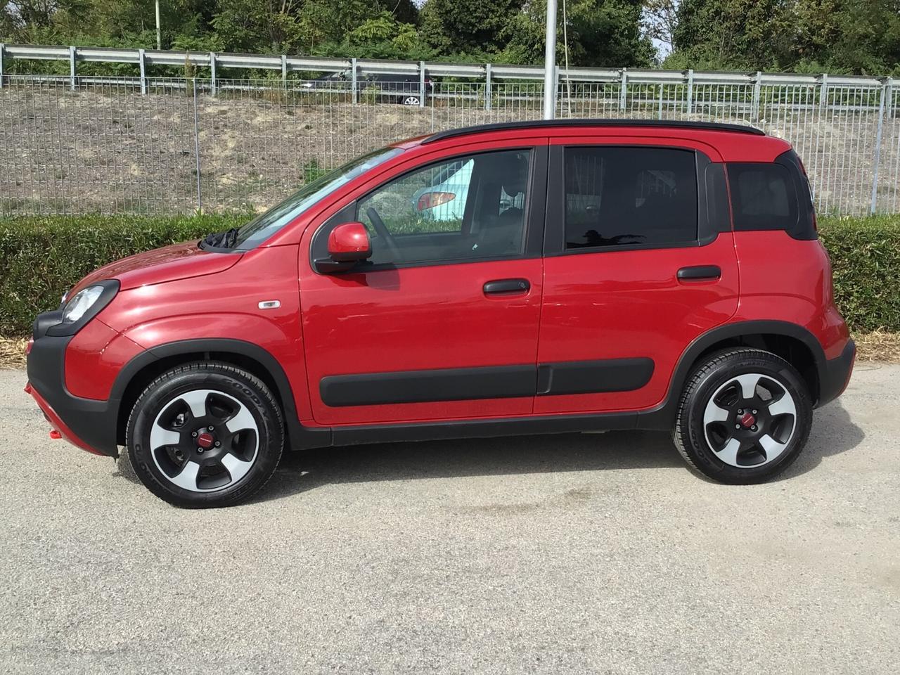 Fiat Panda Cross 1.0 FireFly 70 Cv Hybrid 5 Posti