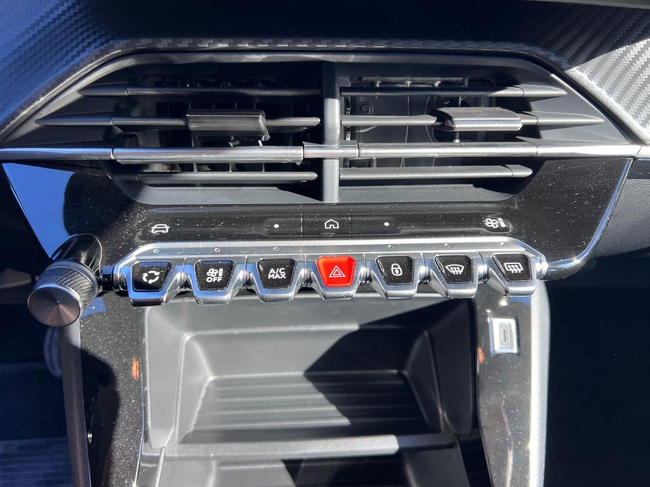 Peugeot 208 1.2 PureTech 75 Style #10280