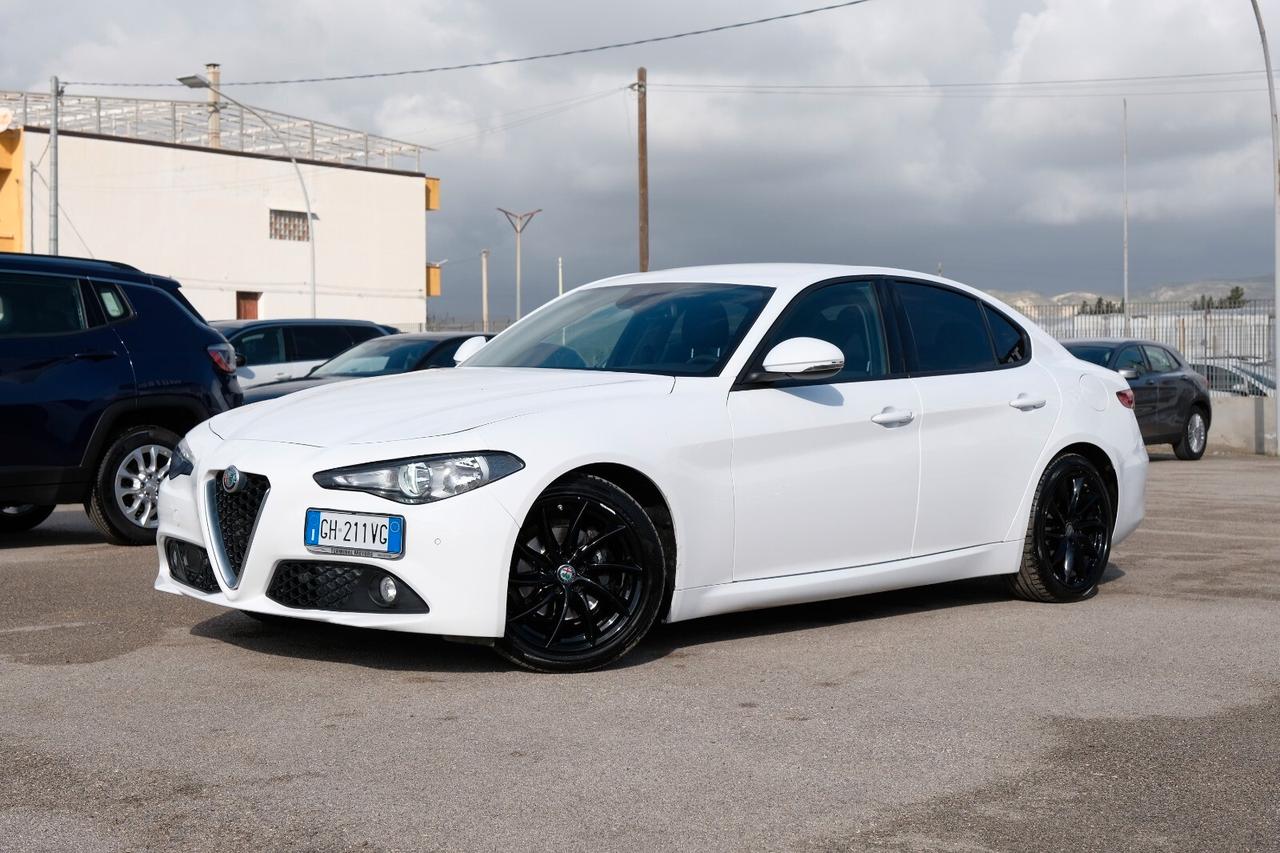 Alfa Romeo Giulia 2.2 Turbodiesel 136 CV AT8