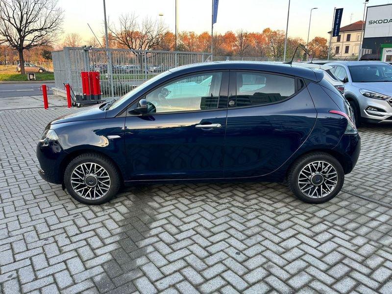 Lancia Ypsilon 1.0 FireFly 5 porte S&S Hybrid Gold