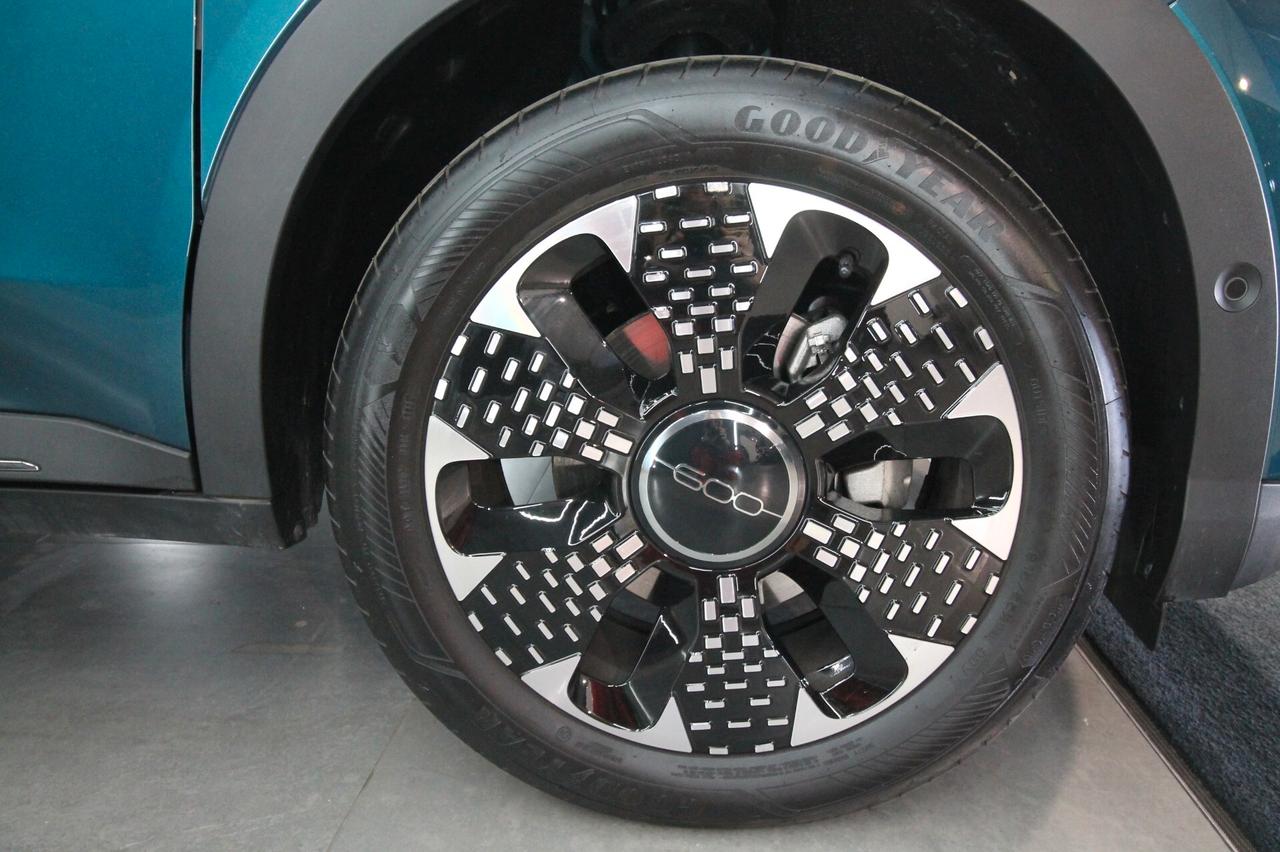 FIAT 600 1.2 HYBRID LA PRIMA 110 CV