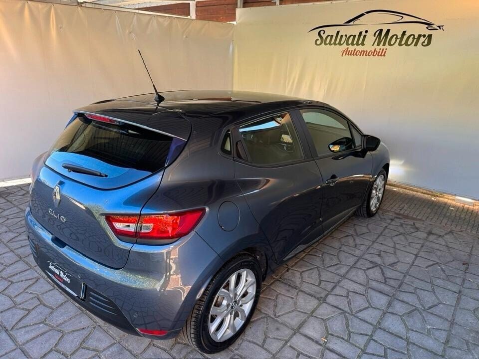 Renault Clio dCi 8V 90 CV 5 porte Moschino Intens