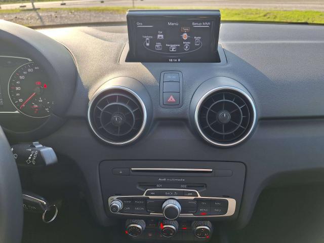 Audi A1 Sportback 1.0 tfsi ultra S-Line 95cv - Cerchi X 17 - Sedili riscaldabili - Sensori parcheggio - Pneumatici 4 stagioni