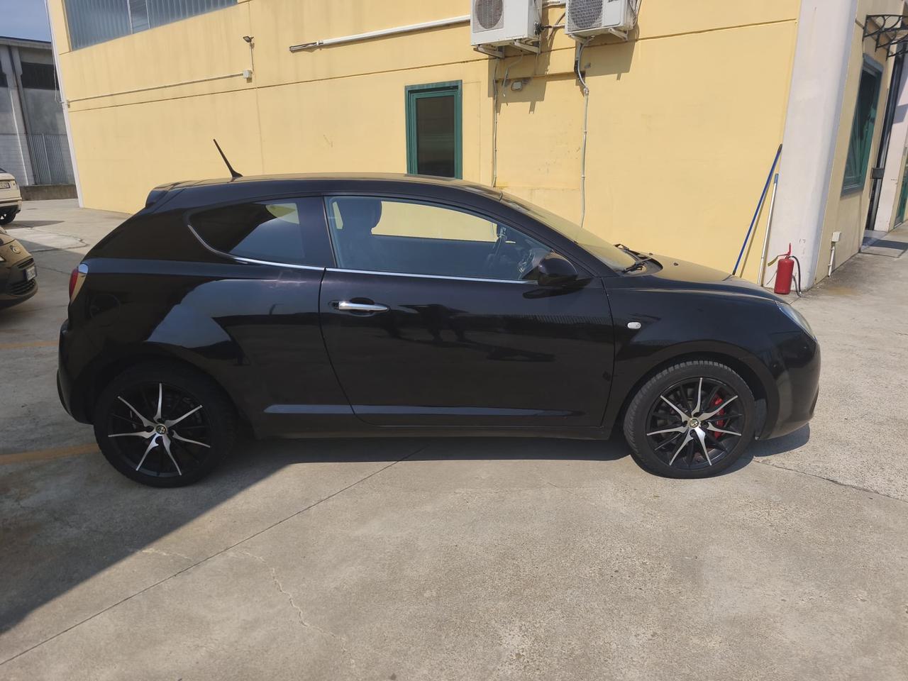 Alfa Romeo MiTo 1.4 T 155 CV Distinctive Sport Pack