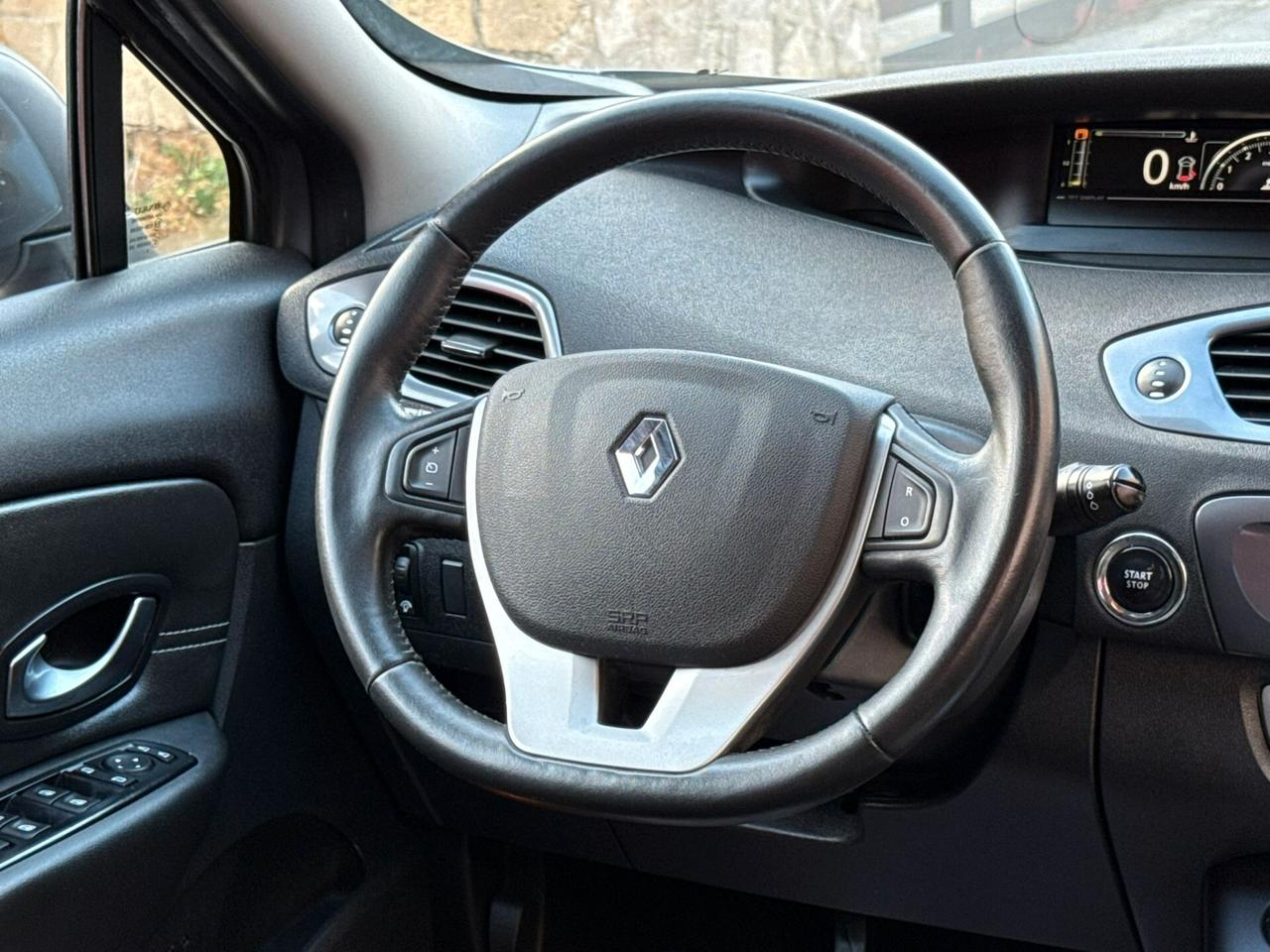 Renault Scenic XMod Cross 1.5 dCi 110cv - 2014