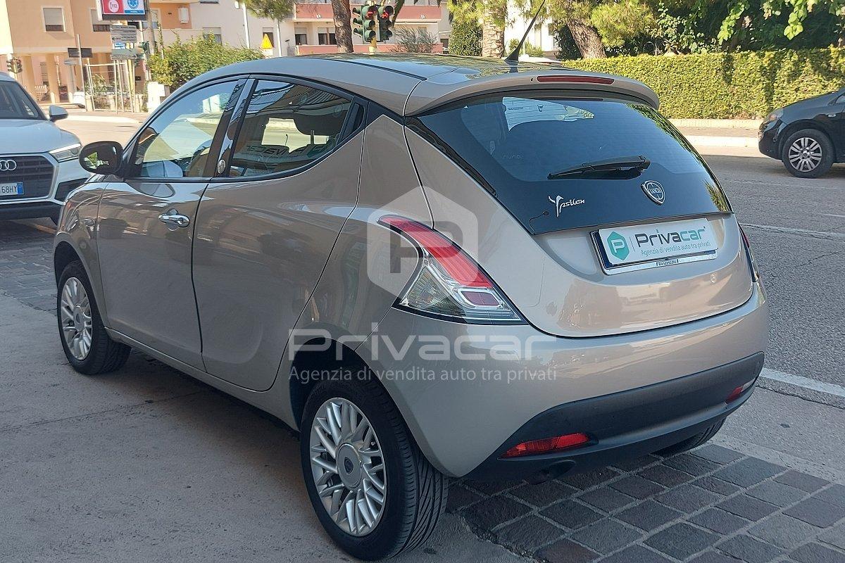LANCIA Ypsilon 0.9 TwinAir 85 CV 5 porte Metano Ecochic Gold