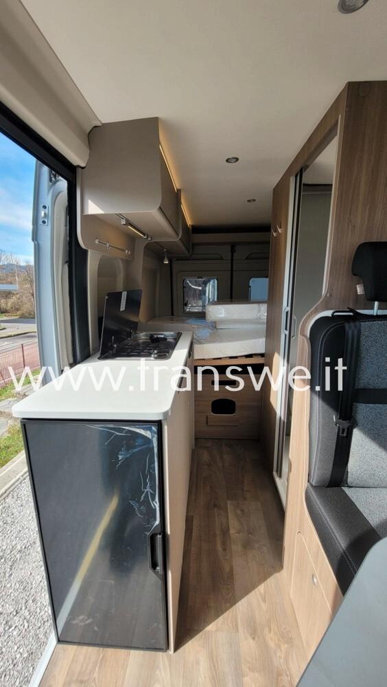 Carado CV 600 PRO+ camper van con tetto POP UP