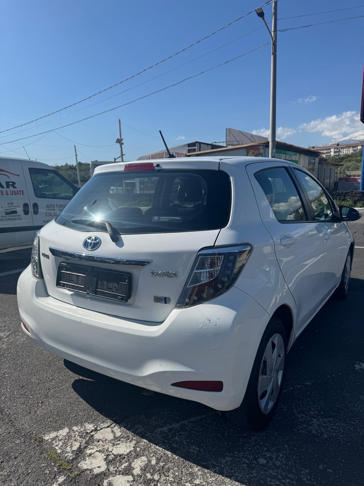 Toyota Yaris 1.5 Hybrid 5 porte Style MARCIANTE MA CON SPIA BATTERIA IBRITDA