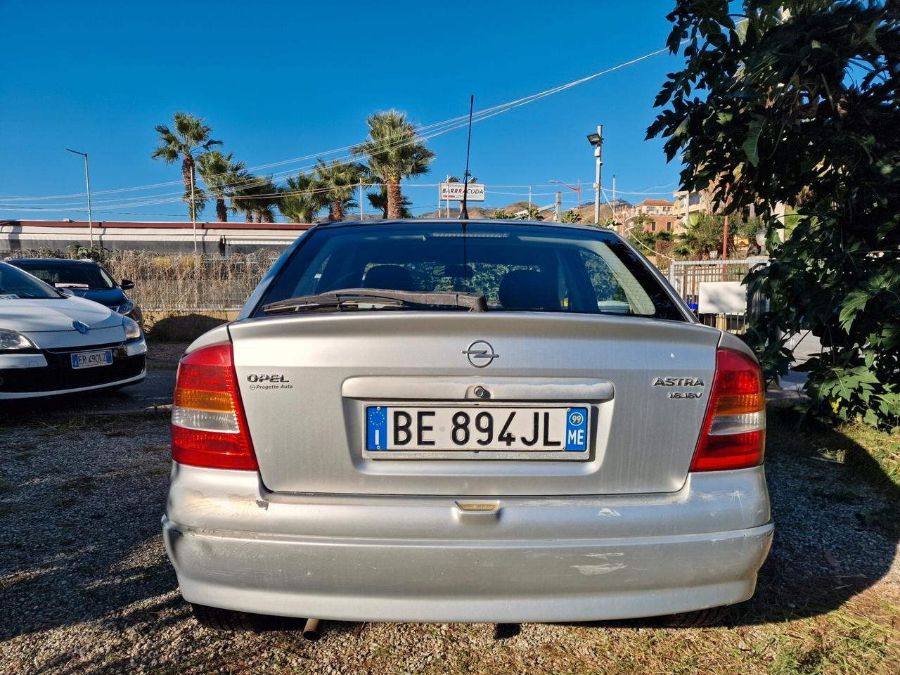 Opel Astra 1.4i 16V cat 5 porte Club